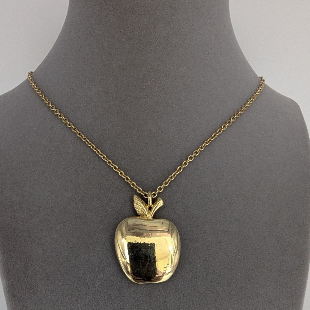 Gold Tone Apple Pendant‎ Necklace Polished Fruit Teacher Gift 18 Inch Chain
